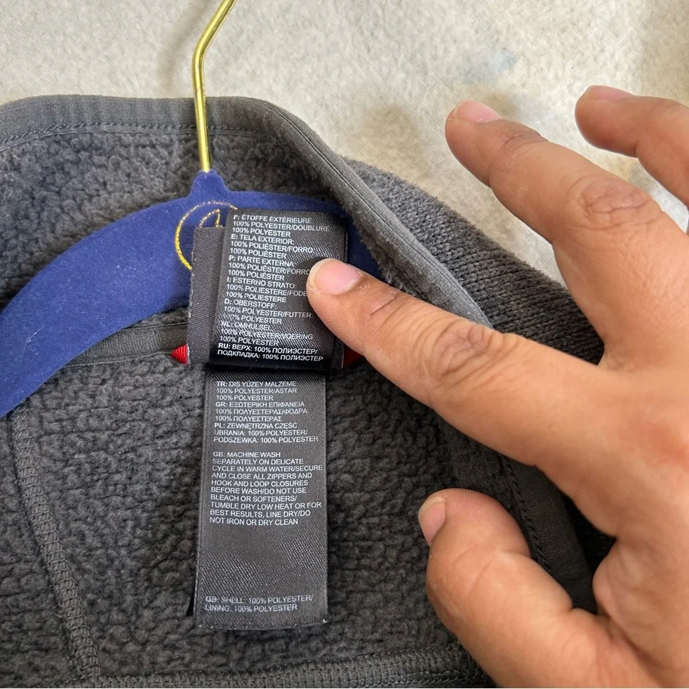 The North Face Men's Sweater Fleece Charcoal‎ Performance Jacket